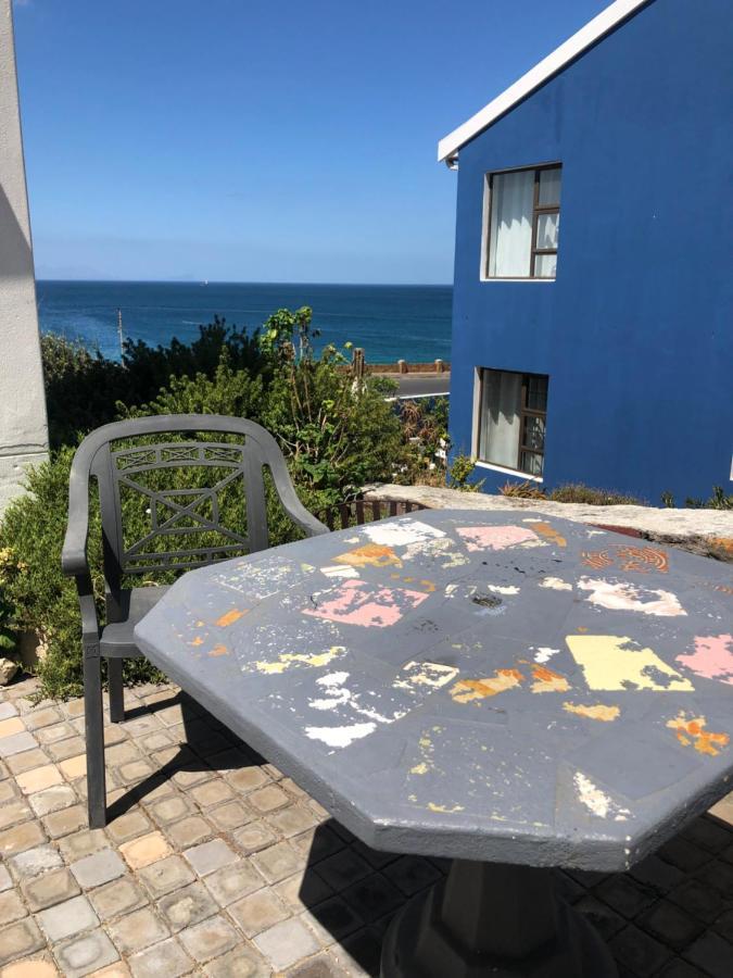 Ollava Guesthouse Simonʼs Town Esterno foto